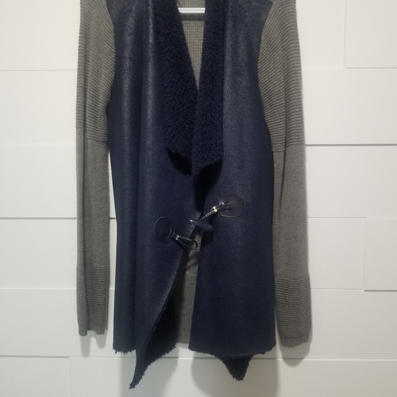 Cardigan - Picture 2 of 5